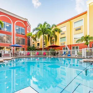 Express & West By Ihg Hotel