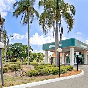 Knights Hotel